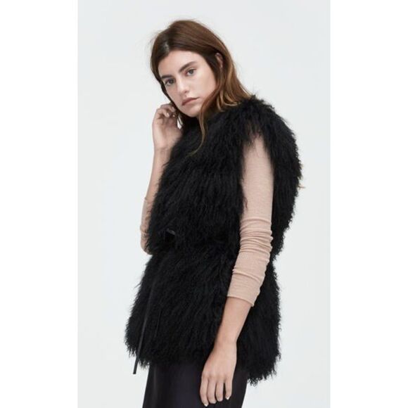 UGG ABBEY MONGOLIAN SHEARLING VEST BLACK SZ XS - Picture 1 of 6